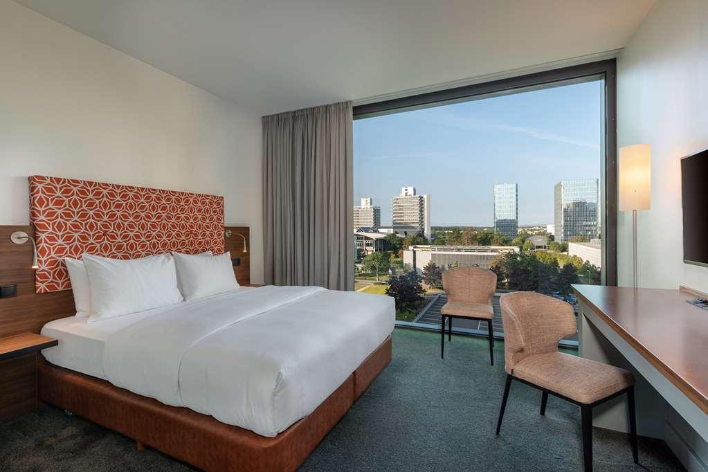 Doubletree By Hilton Frankfurt Niederrad Hotel Frankfurt am Main Szoba fotó